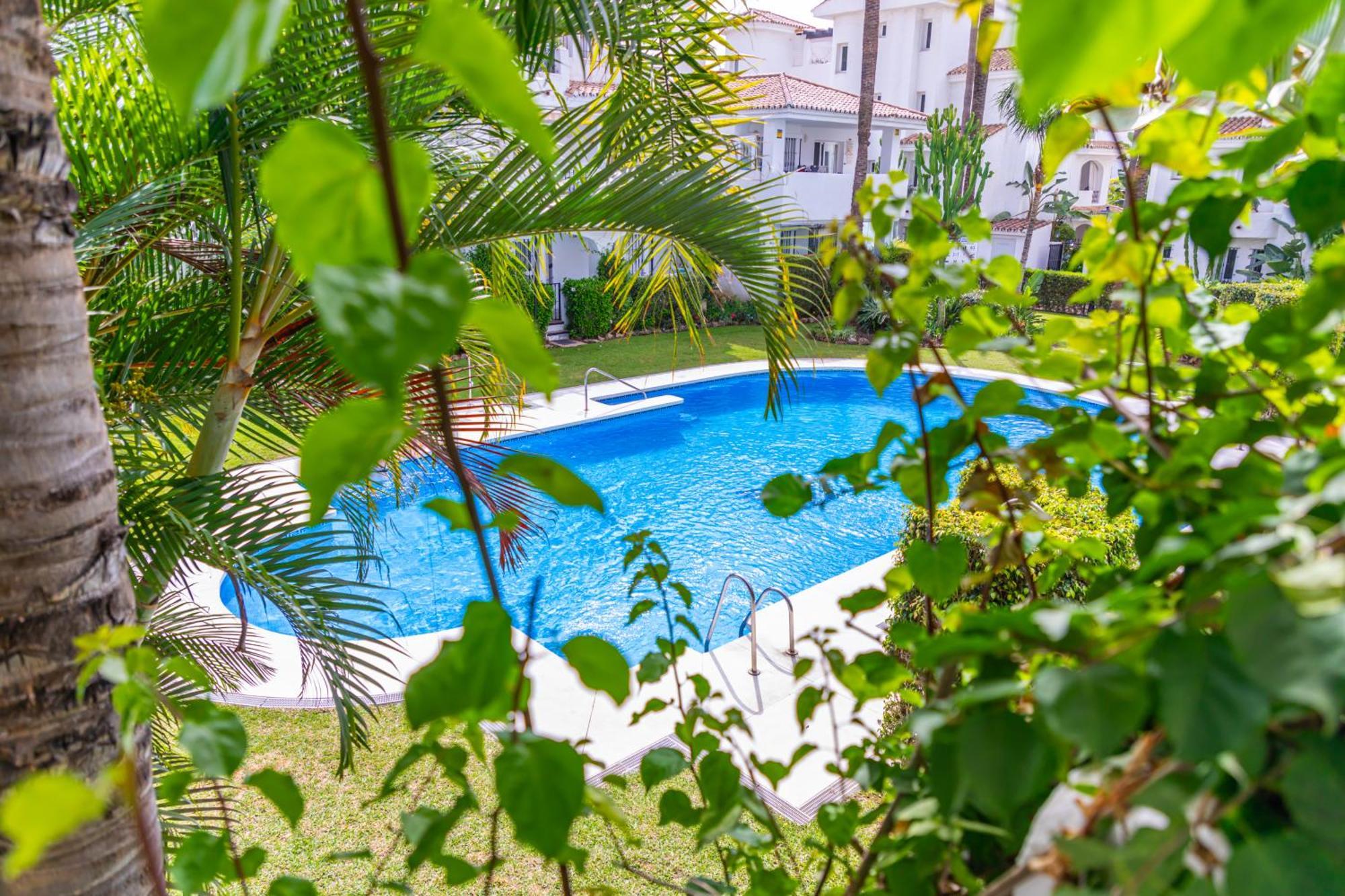 Ab Properties - Design Penthouse Marbella - Puerto Banus - Golden Mile - Pool And Tropical Garden View Ngoại thất bức ảnh